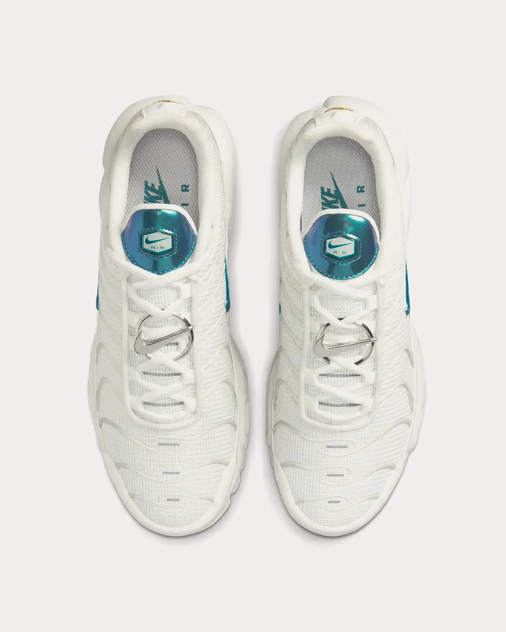 Air Max Plus Summit White / Grey Fog / Metallic Silver / Bright Spruce Low Top Sneakers