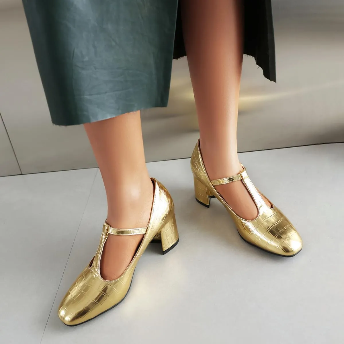 Chunky High Heels Closed Round Toe Mary Jane Pumps