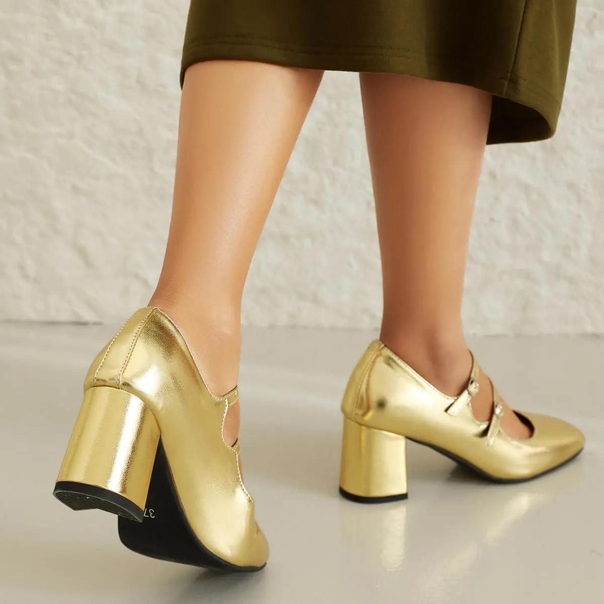 Chunky High Heels Closed Round Toe Mary Jane Pumps