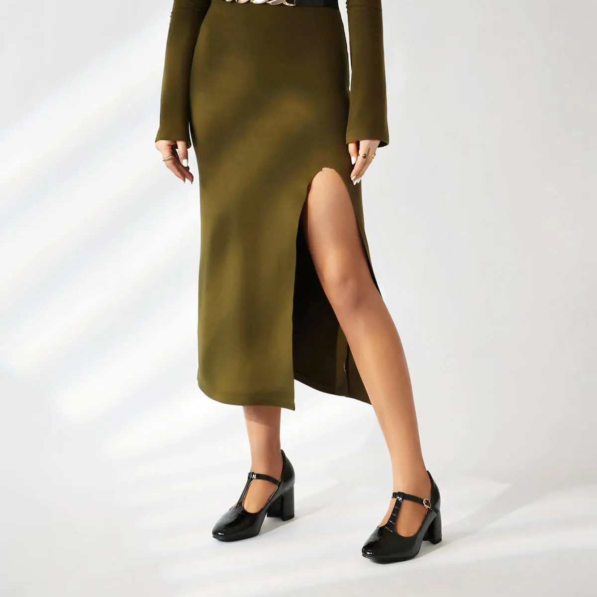 Chunky High Heels Closed Round Toe Mary Jane Pumps