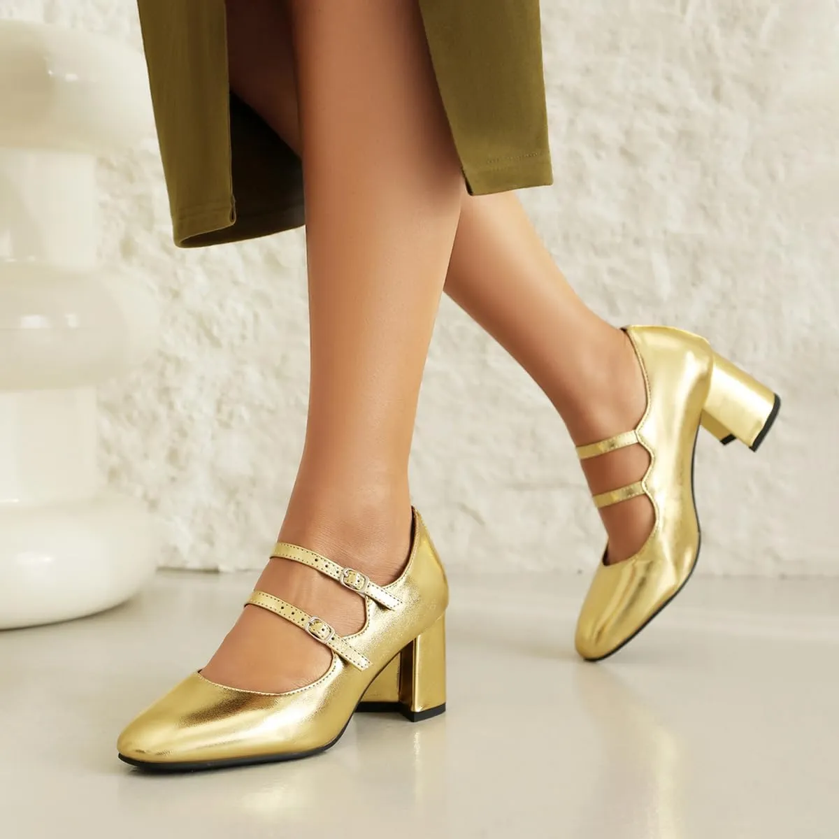 Chunky High Heels Closed Round Toe Mary Jane Pumps