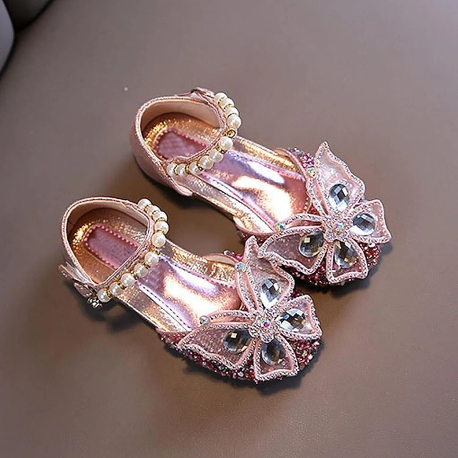 Girls rystal Butterfly Dress Shoes 2025 Stylish Rhinestone Bridesmaids Flat Party Sandals for Girls Princess