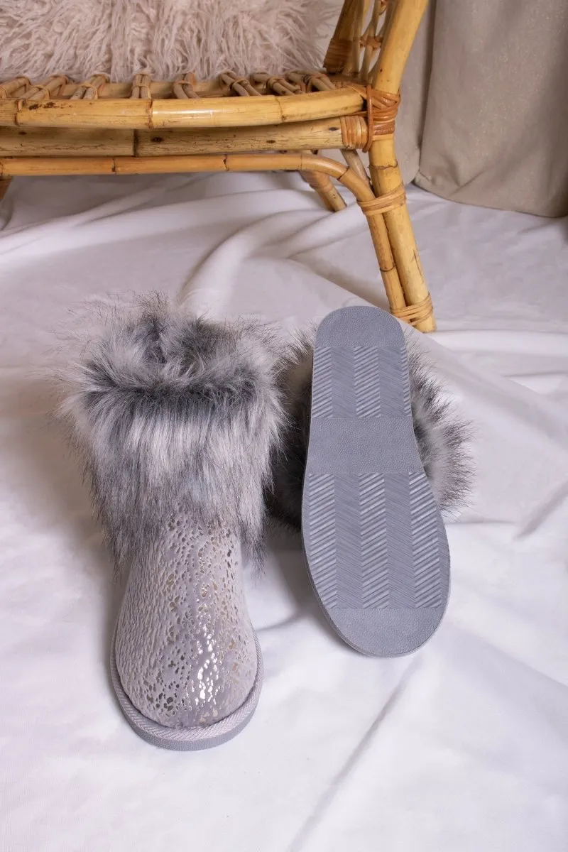 Giselle in Grey