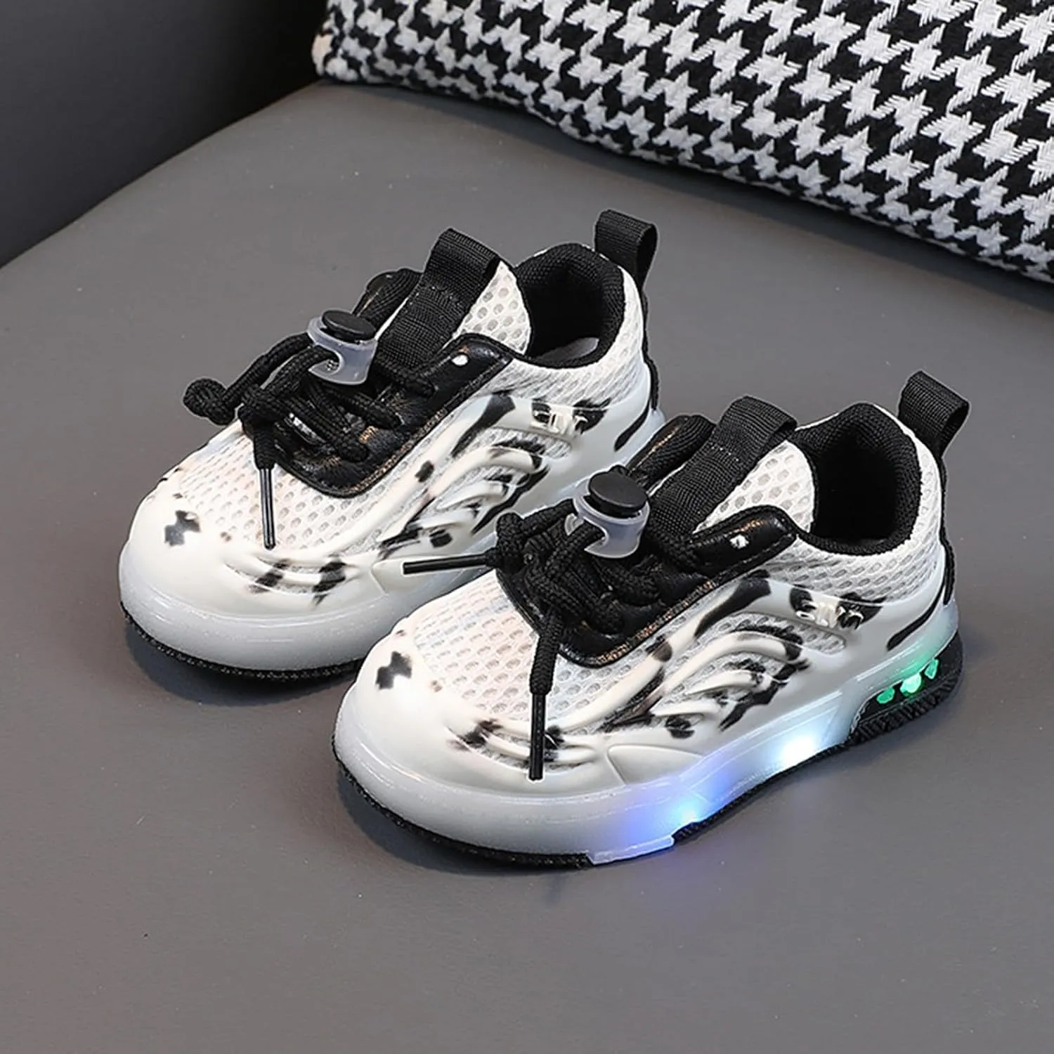 Kids Light Up Flashing Sneaker Athletic Running Shoes Lace-Up Slip-On Lights Toddler Tennis Shoes Boys Light Up