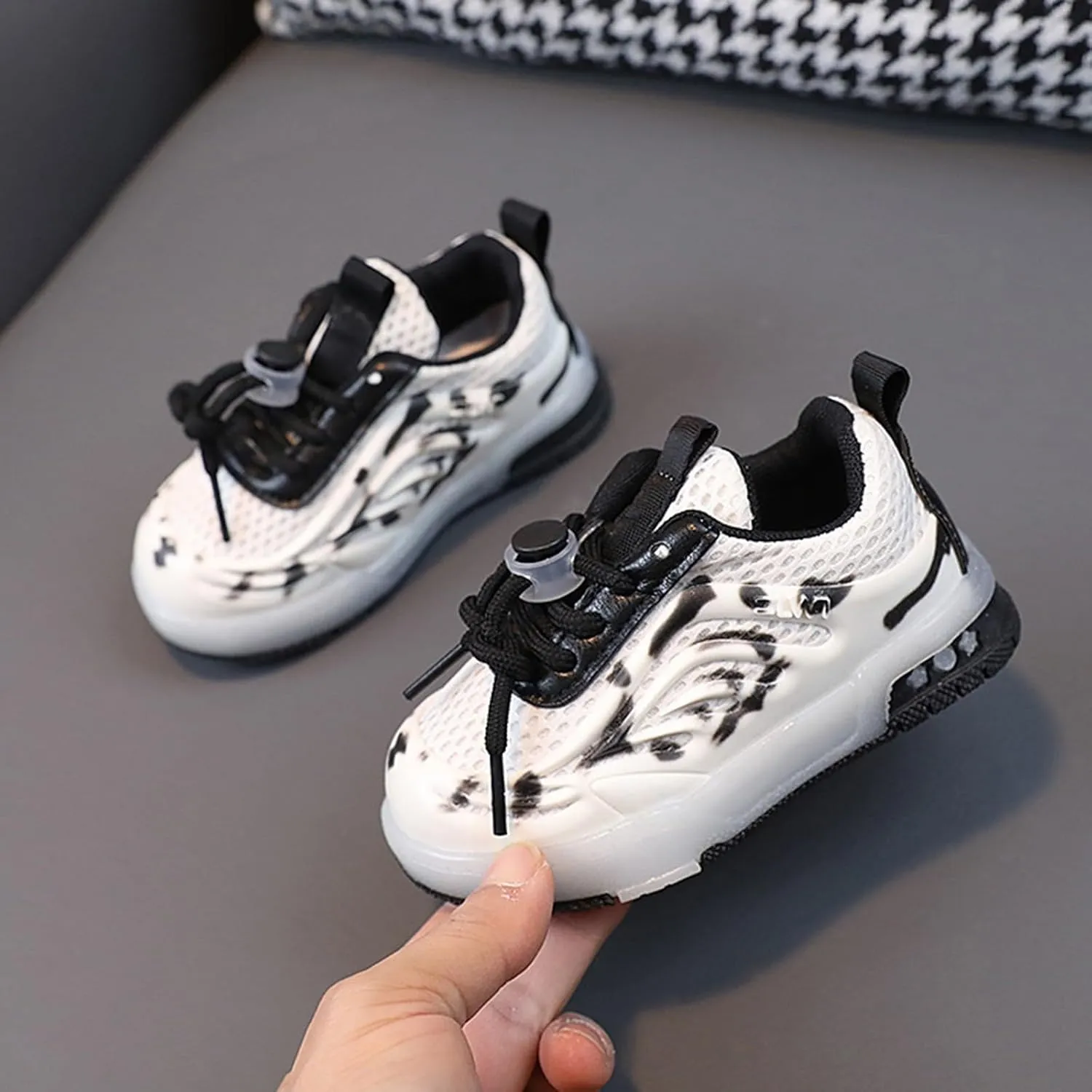 Kids Light Up Flashing Sneaker Athletic Running Shoes Lace-Up Slip-On Lights Toddler Tennis Shoes Boys Light Up