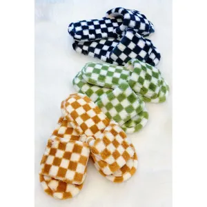 Luxe Lounge Checker Cozy Slippers