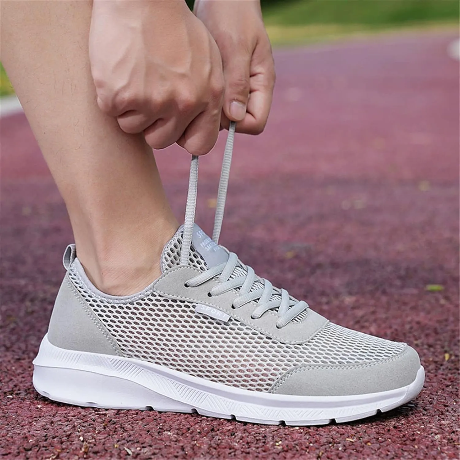 Men's Non Slip Running Shoes Ultra Light Breathable Casual Walking Shoes Fashion Sneakers Mesh Workout Sports Shoes