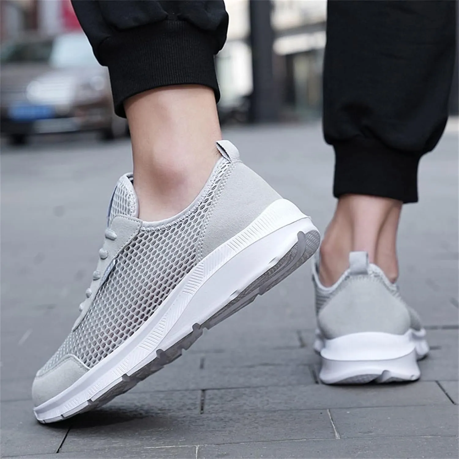 Men's Non Slip Running Shoes Ultra Light Breathable Casual Walking Shoes Fashion Sneakers Mesh Workout Sports Shoes