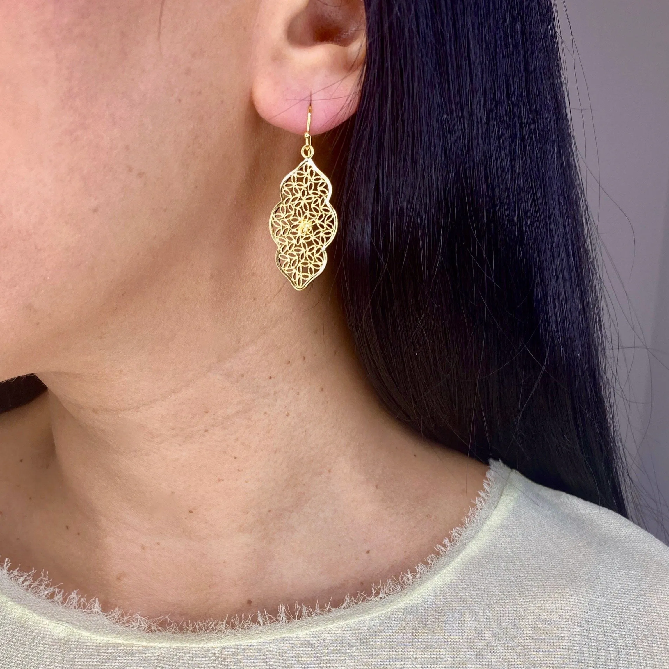 MIRANDA GOLD MEDIUM EARRINGS FILIGREE