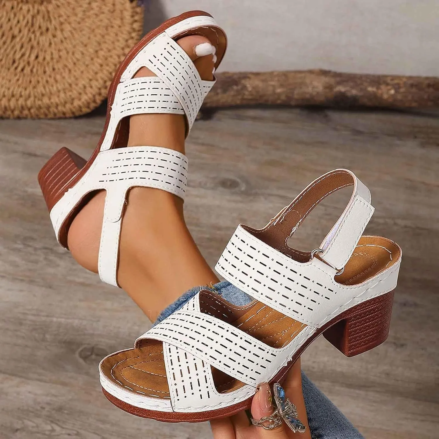 Stylish Women's Sandals for Everyday Comfort and Travel with Sleek Design and Adjustable Closure