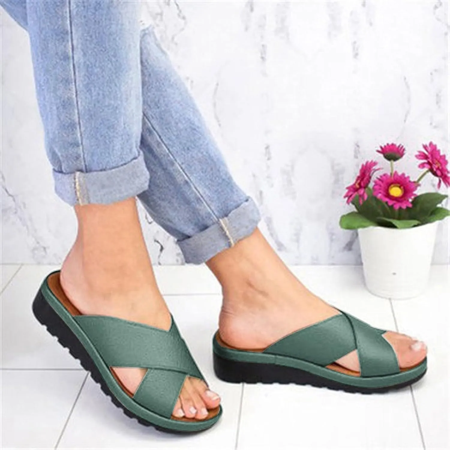 Stylish Women's Sandals Summer Casual Open Toe Flat Slides Comfortable for Daily Wear Beach Vacation