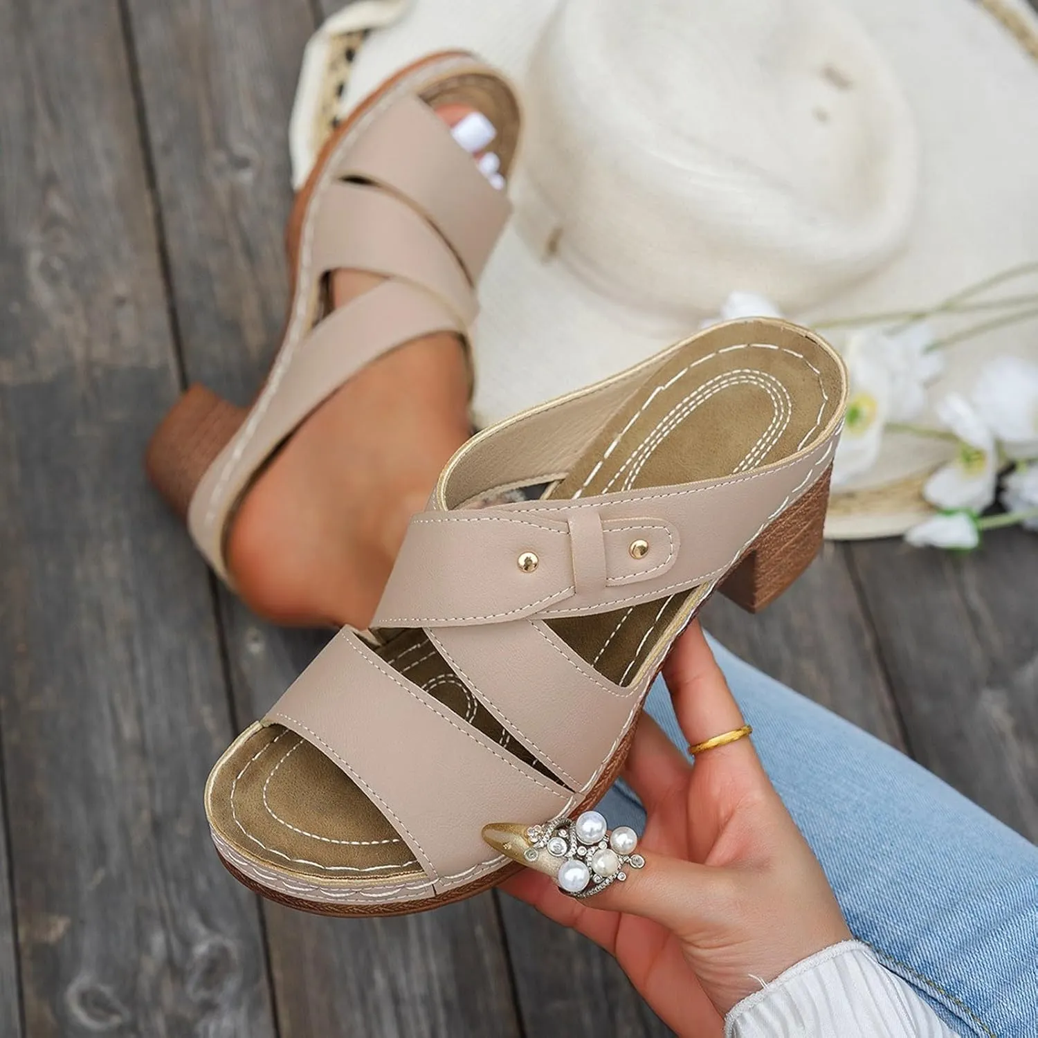 Stylish Women's Slippers Comfortable Platform Round Toe Fashion Footwear for Summer