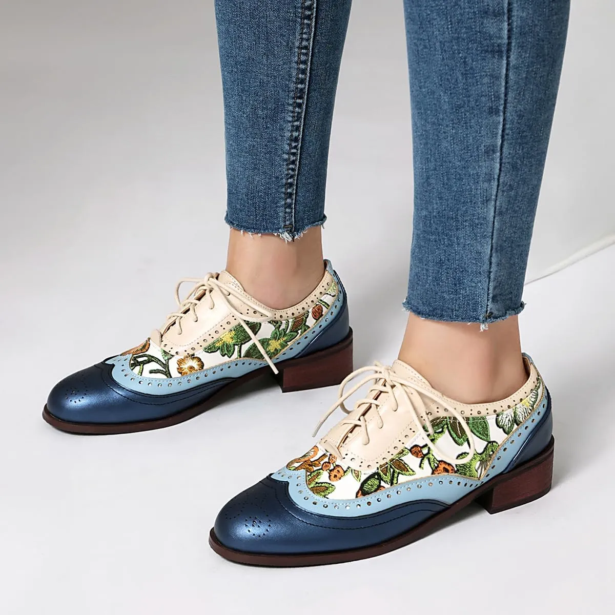 Women's Elegant Almond Toe Oxford Shoes with Floral Print Detailing Block Heel Lace-Up Casual Party Evening Dress Shoes for Women Ladies Girls
